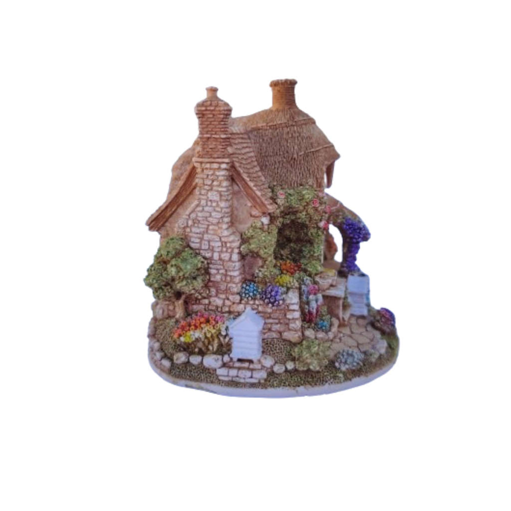 Lilliput Lane Miniature Houses Little Bee Cottage