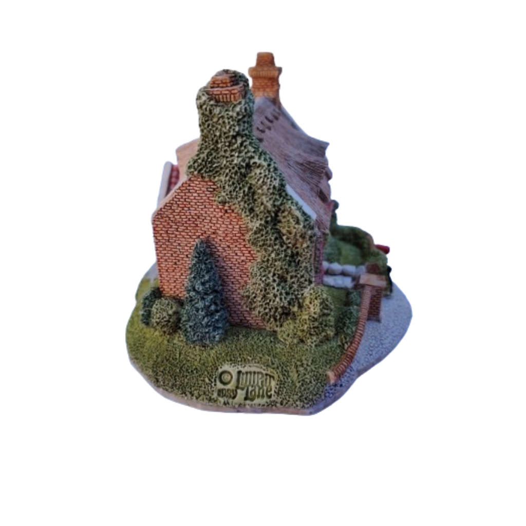 Lilliput lane Britians Mrs Pinkerton's Post Office