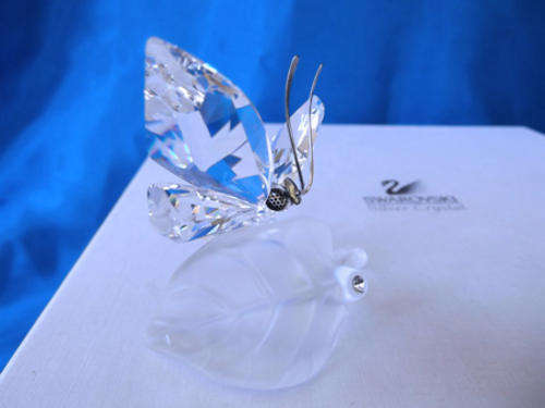 SWAROVSKI SILVER CRYSTAL "BUTTERFLY ON LEAF"