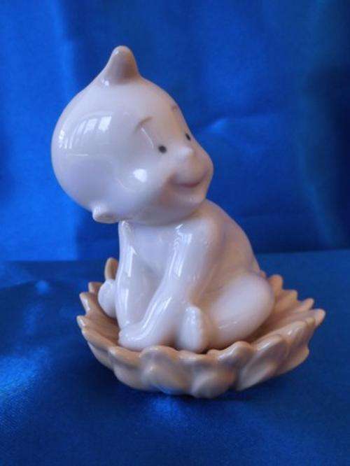 LLADRO NAO Collections Where Do Babies Come From? From a Nut?