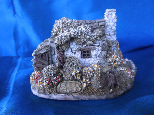 Miniature House - Lilliput Lane "The Hermitage"