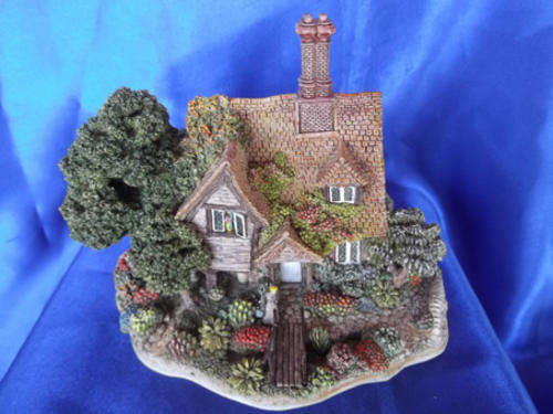 Miniature House - Lilliput Lane " Shades of Summer "