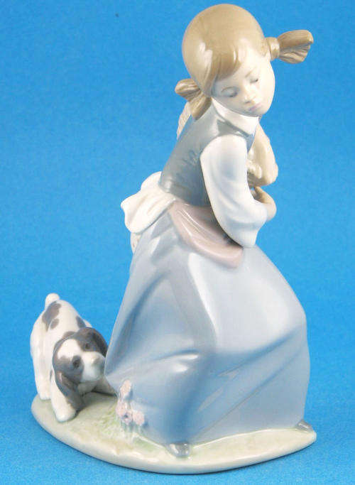 LLADRO Naughty Dog #4982  Retired!