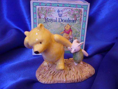 Winnie the Pooh by Royal Doulton - Disney " Pooh and Piglet - The Windy day "