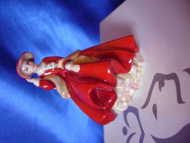 **** Royal Doulton Miniature Ladies Collection " Top O'The Hill "  ****