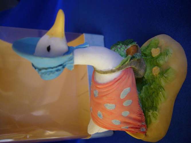 **** THE WORLD OF BEATRIX POTTER - Jemima Puddle-Duck figure