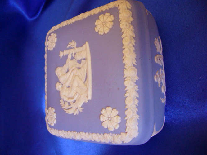 ****** Wedgewood Blue Jasperwear  - Square Lidded - Dish ******