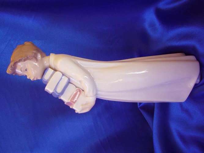 *** LLADRO / Nao X- LARGE " Boy holding a pile of books! " *** 100%