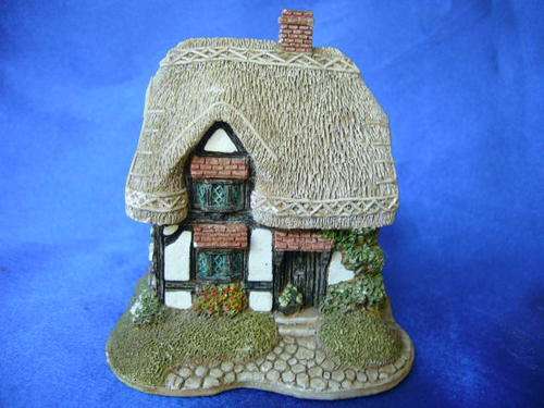Miniature House - Lilliput Lane "Granny Smith"