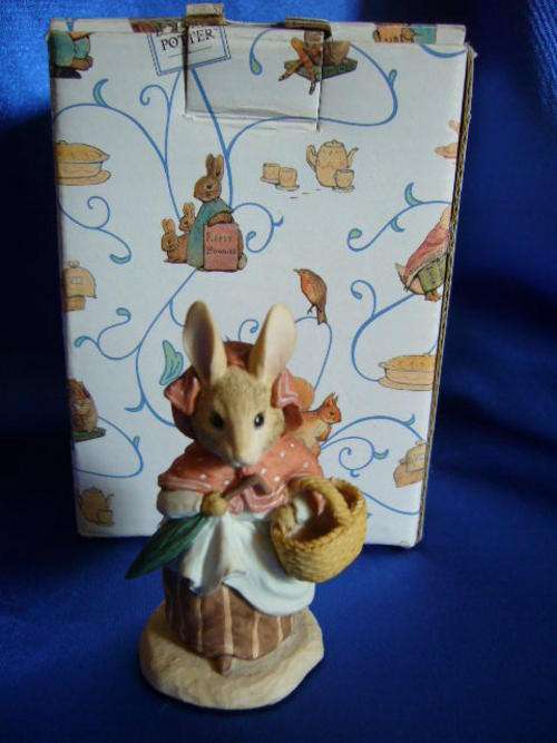**** THE WORLD OF BEATRIX POTTER - Mrs Rabbit