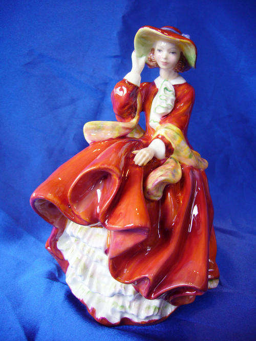 **** Royal Doulton  Top O'The Hill Figurine HN1834  ****