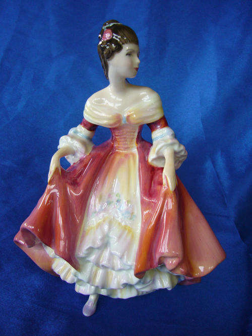 Royal Doulton Figurine SOUTHERN BELLE HN 2229 Style One