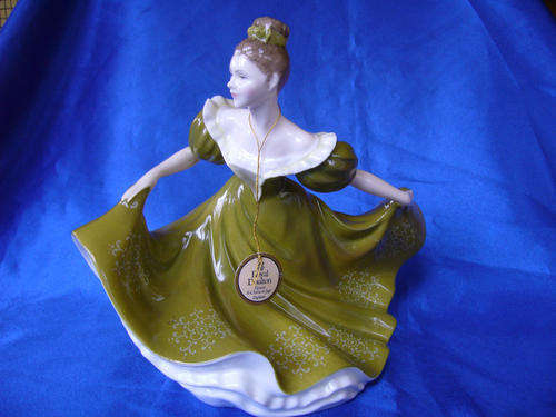 Royal Doulton Figurine LYNNE HN2329
