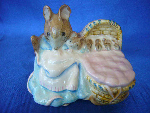 Beswick  Beatrix Potter's " Hunca Munca " 1198