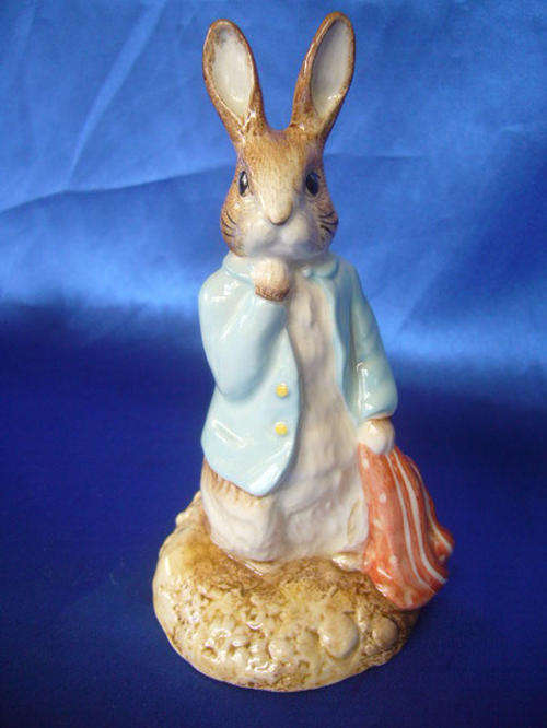 **** Royal Albert Beatrix Potter's " Peter and the red Poccket Handkerchief "  ****