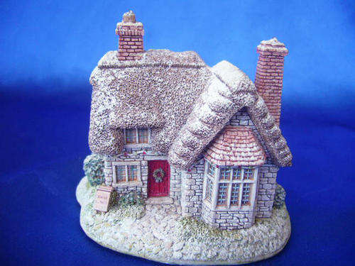 Miniature House - Lilliput Lane " Robin " Christmas Collection