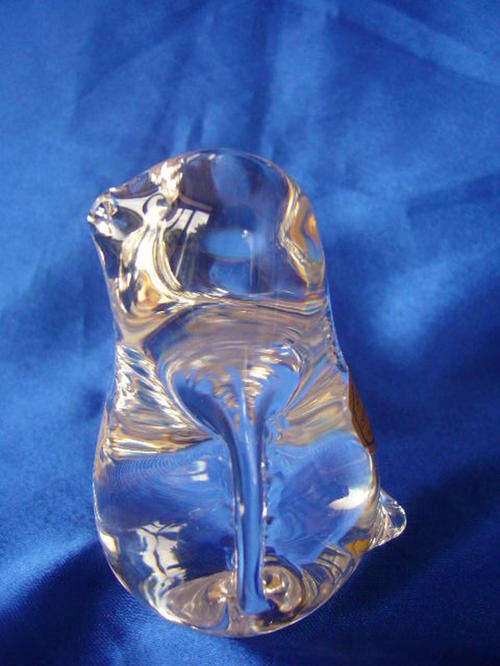 ****  Crystal Glass Penguin Handmade Paperweight ****