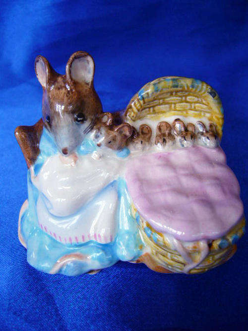 Beswick Beatrix Potter's " Hunca Munca " 1198