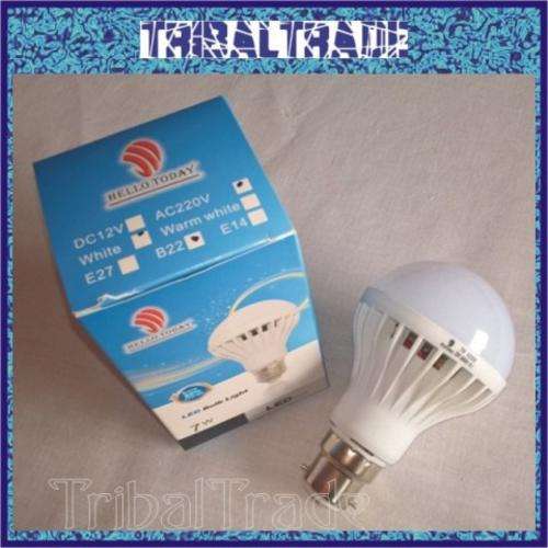 7W B22 BAYONET LED BULB - Energy Saving - Long Life - 12 available!!
