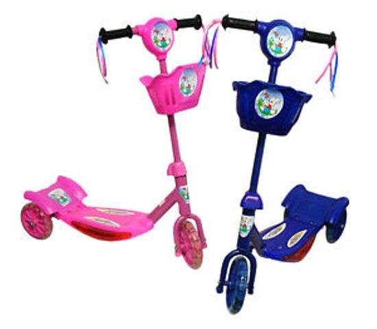 Hanna Montana 3-Wheel scooter - Perfect for your little girl! ONLY THIS ONE LEFT!