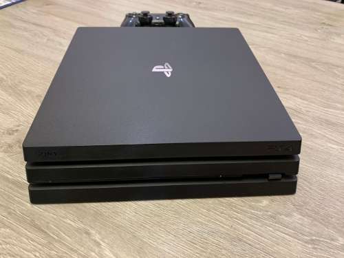 Playstation 4 PRO 1TB