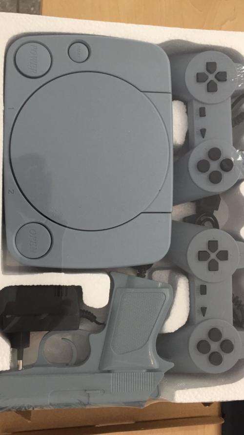 TV GAME CONSOLE WITH REMOTES AND GUN (Super Mario, Galaxian and so much more)