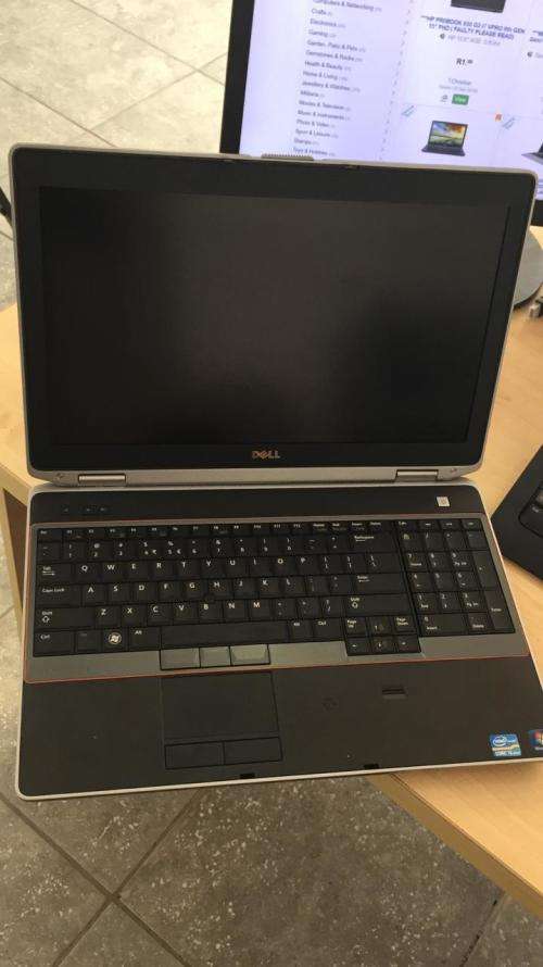 *DELL LATITUDE E6520 i5 / 4GB RAM / 500GB HD / 15.6"