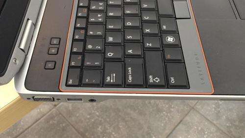 *DELL LATITUDE E6520 i5 / 4GB RAM / 500GB HD / 15.6"