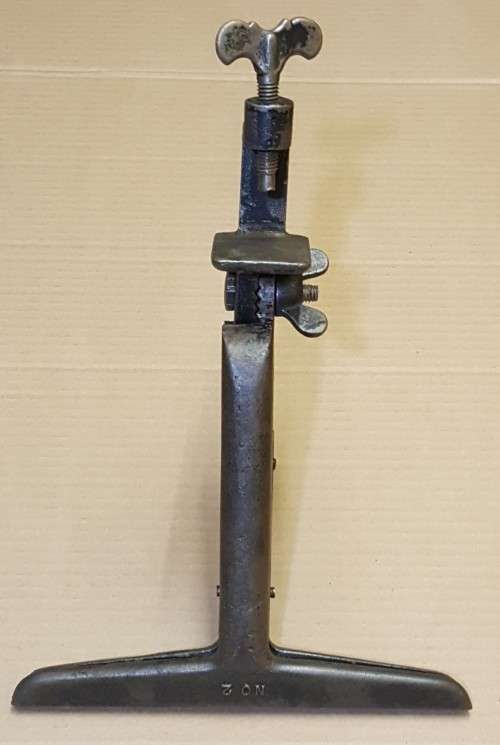 Highly Sought After  Vintage Disston No. 2 Saw Vise