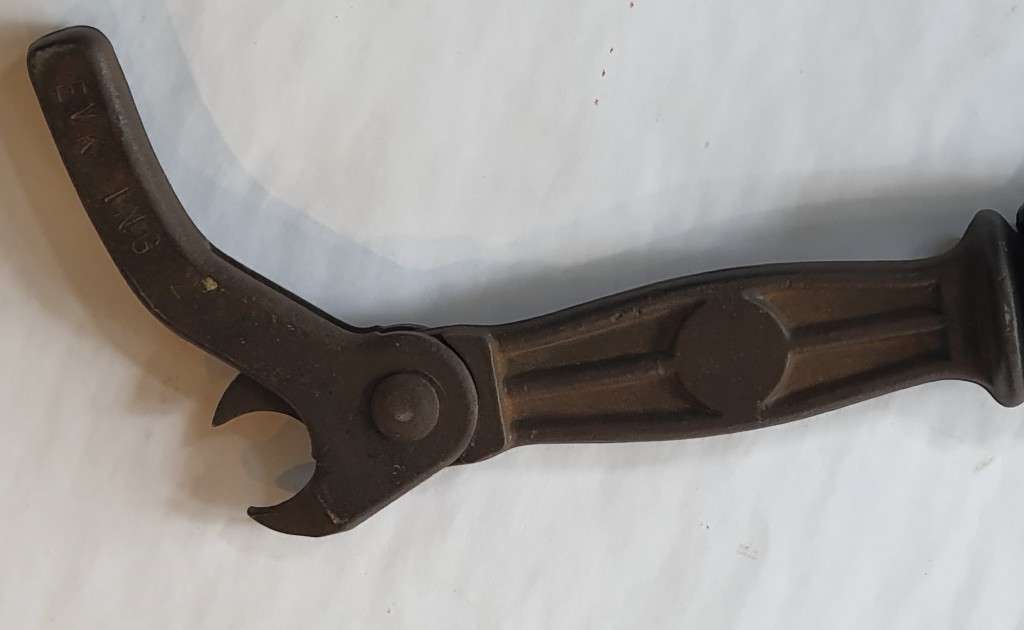 Vintage Cresent (No. 36 Suregrip) Nail Puller - Made in USA