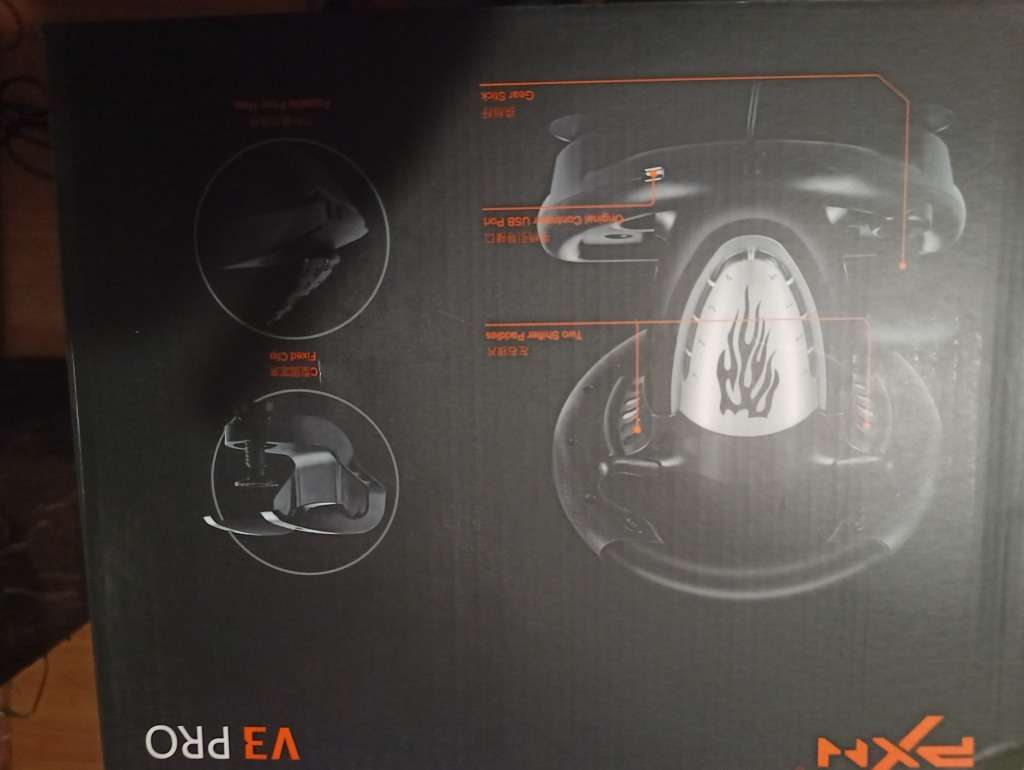 PXN V3 PRO Steering Wheel  like new Compatible with PC, PS3, PS4 and Xbox One