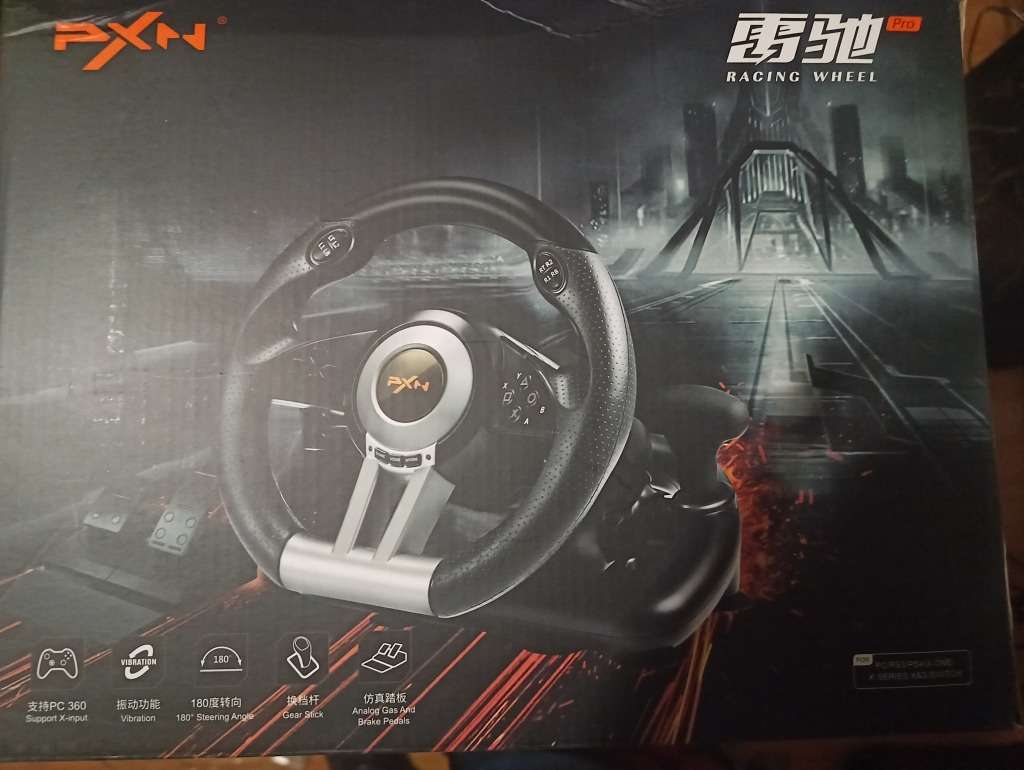 PXN V3 PRO Steering Wheel  like new Compatible with PC, PS3, PS4 and Xbox One