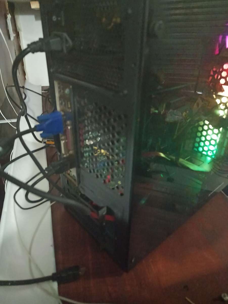 i5 Desktop 16GB Ram SSD PC Box very good condition