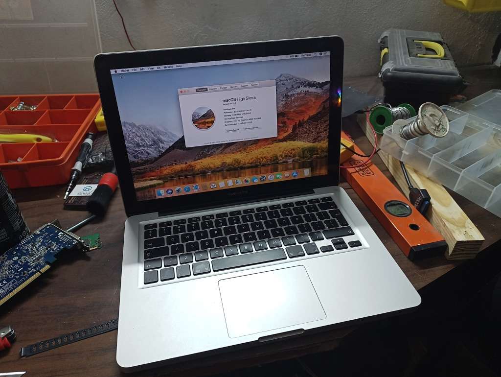 Macbook Pro i5 1TB New Charger