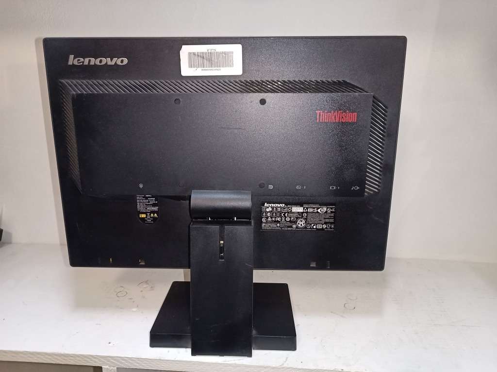 Lenovo 19` Screen DP DVI VGA