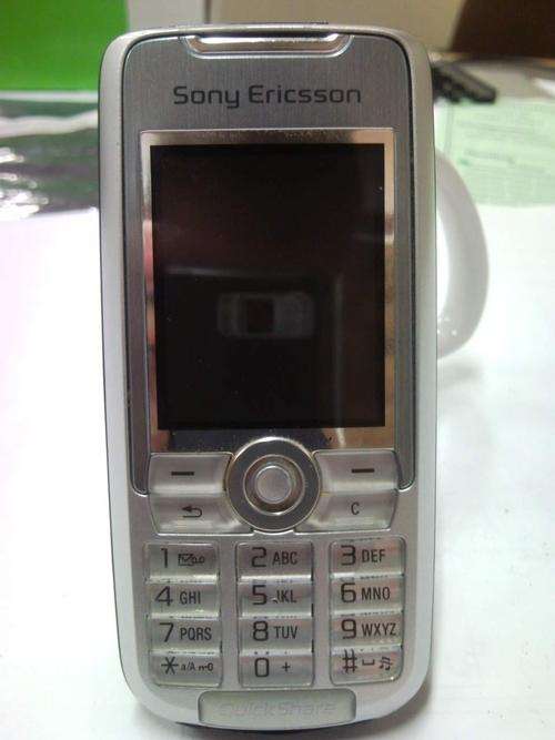 Sony Ericsson K700i cell phone (second hand)