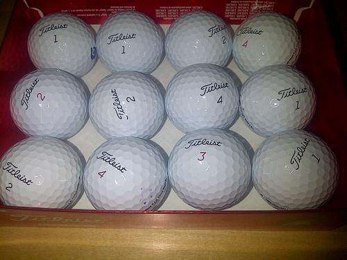 12 x Titleast PRO V1 & PRO V1X golf balls (second hand, very good condition)