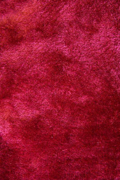 RUGS & CARPETS: 70X140 Shaggy-Plush Cranberry