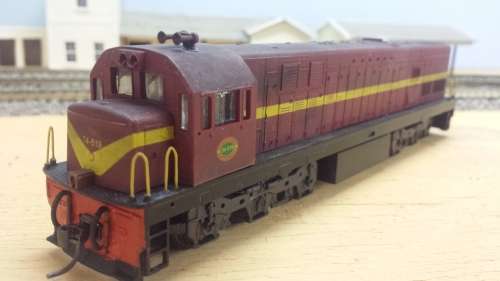 Selling SAR deseil with coach`s and accessories