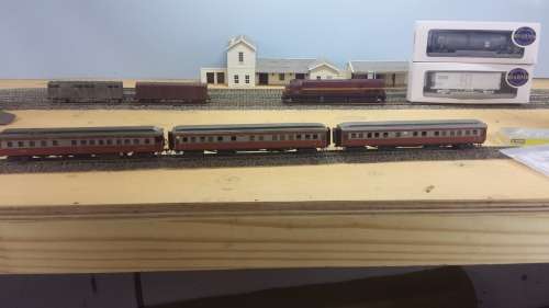 Selling SAR deseil with coach`s and accessories