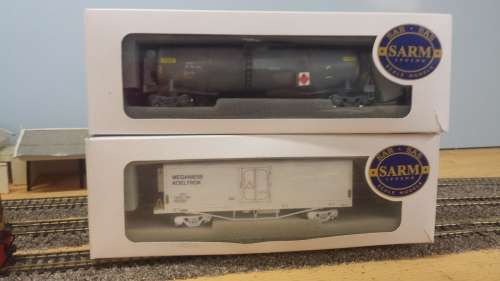 Selling SAR deseil with coach`s and accessories