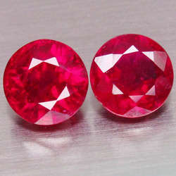 STUNNING 2.9 TCW NATURAL BLOOD RED MADAGASCAN RUBY MATCHING PAIR!