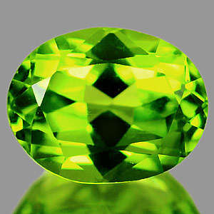 STRIKING 2.05 CT NATURAL AAA GREEN PERIDOT - TOP COLOUR!!