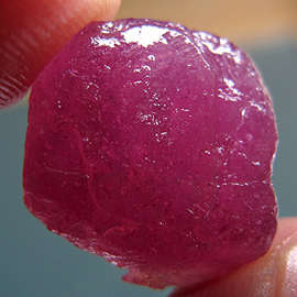 SPARKLING 26.67CT NATURAL TOP BLOOD RED ROUGH MADAGASCAN RUBY!