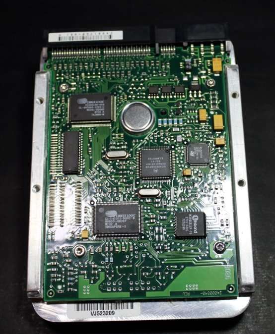 Vintage Seagate Medalist ST 32122A 2.1GB Hard Drive from 1998