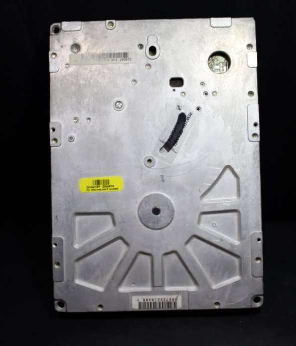 Vintage Quantum Bigfoot 525 Series 2.1GB  Hard Drive from 1997