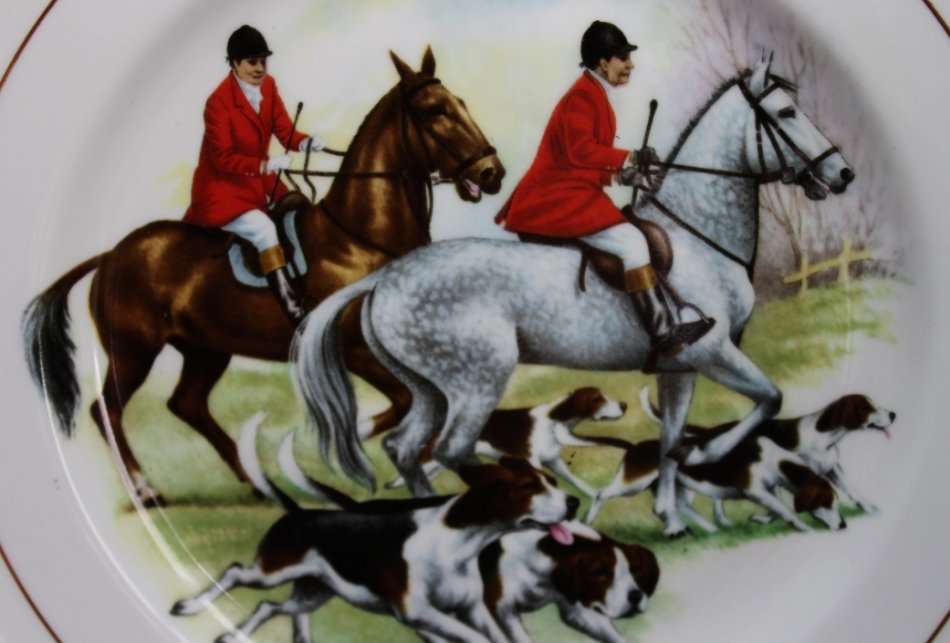 Pall Mall Ware Horse and Hounds Plate