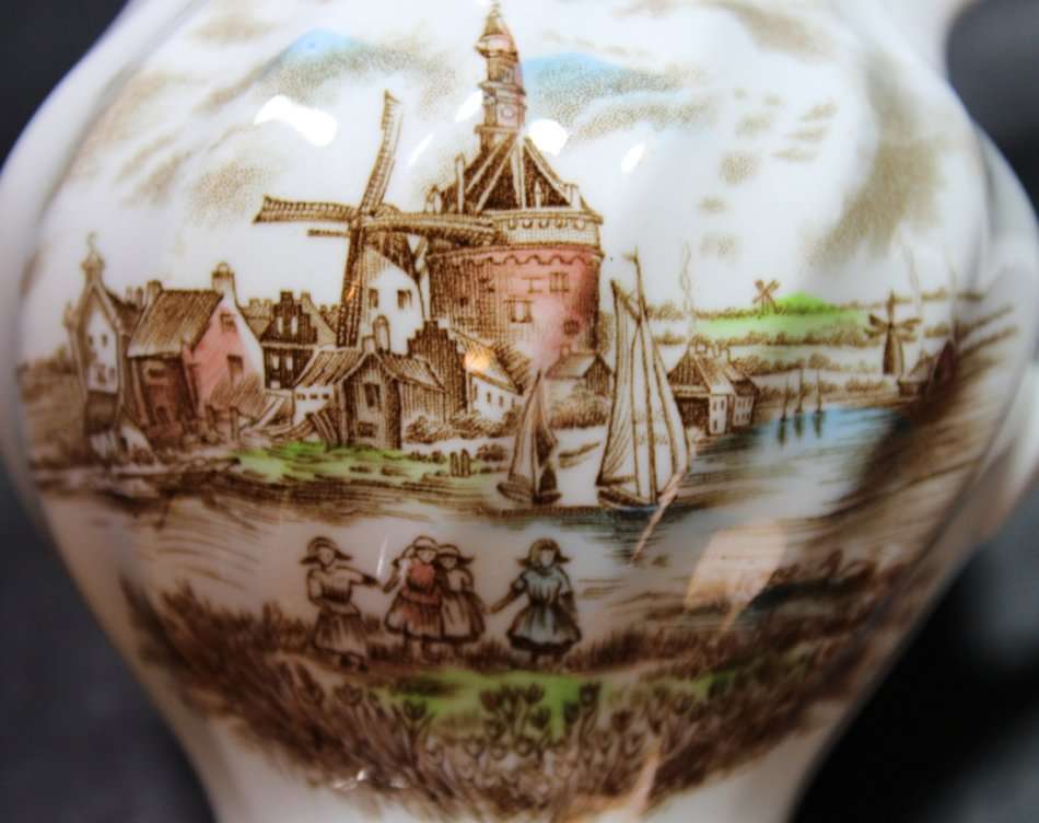 Johnson Bros Tulip Time Sauce Jug.