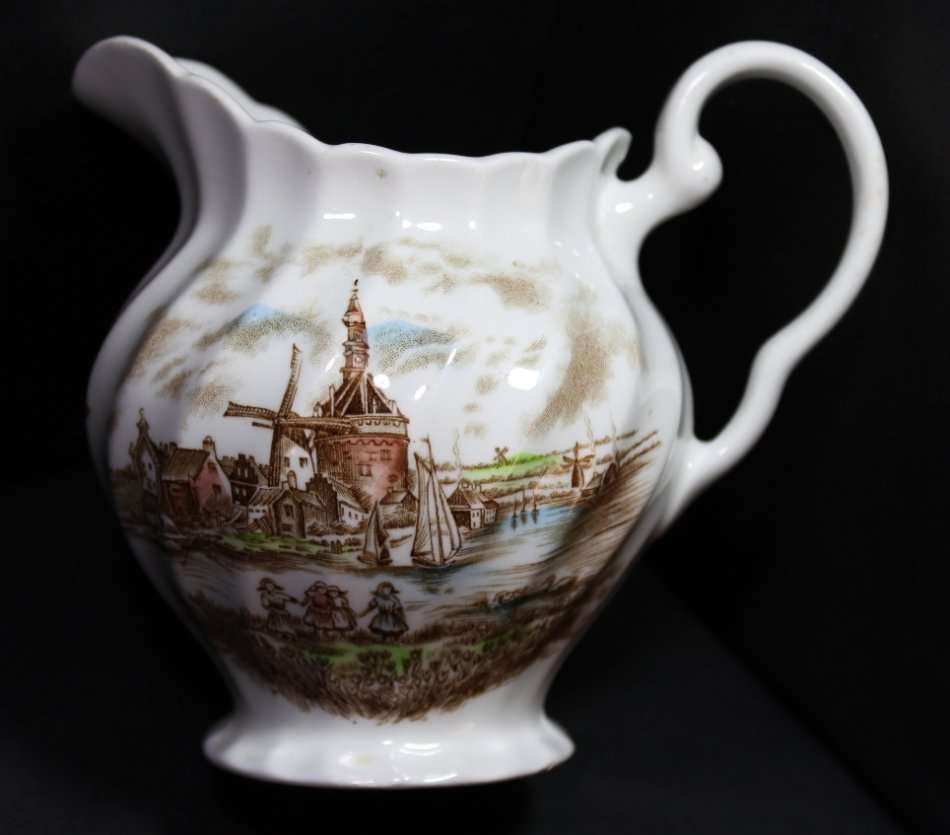 Johnson Bros Tulip Time Sauce Jug.
