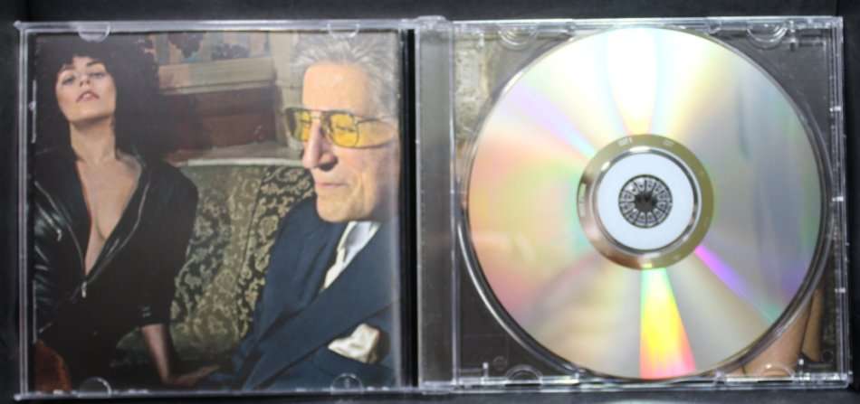 Tony Bennett and Lady Gaga Cheek to Cheek CD